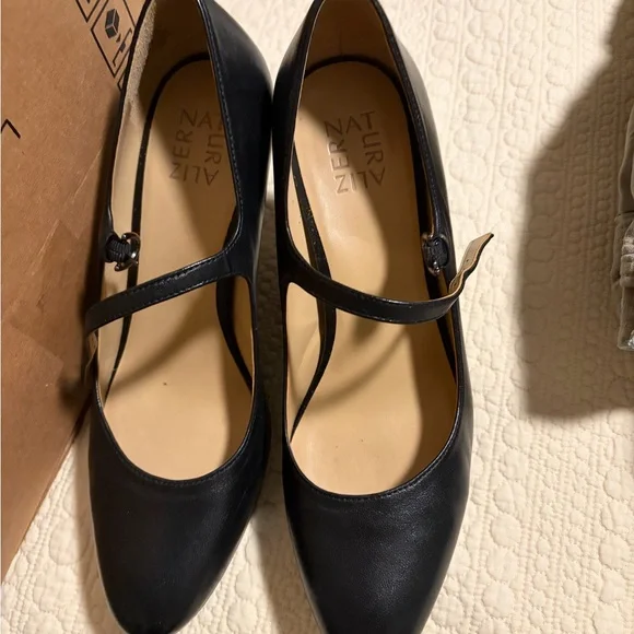 Naturalizer Black Mary Jane Heels - Picture 3 of 5